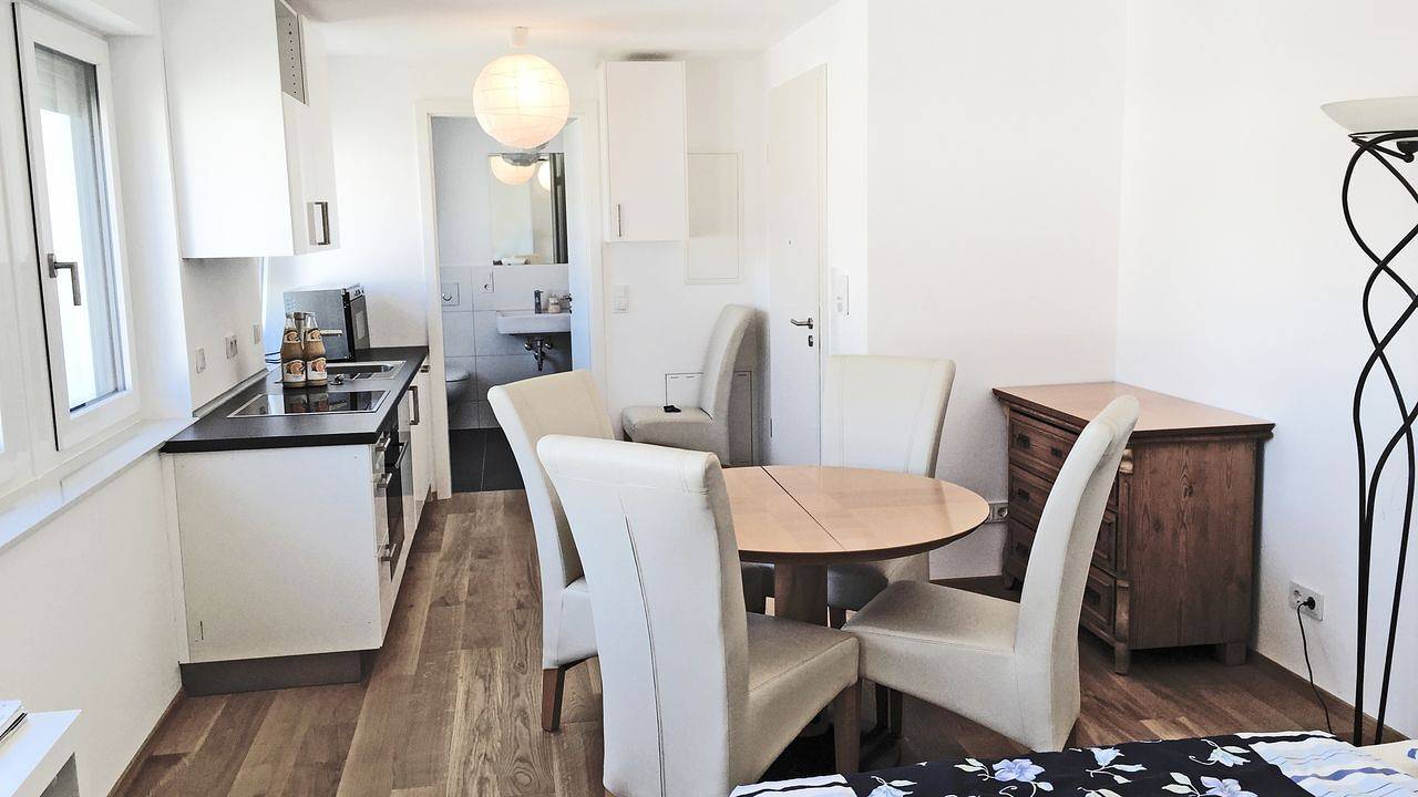 Ganze Ferienwohnung, Ferienwohnung für 2 Personen (33 m²) in Friedrichshafen in Friedrichshafen, Region Bodensee-Oberschwaben