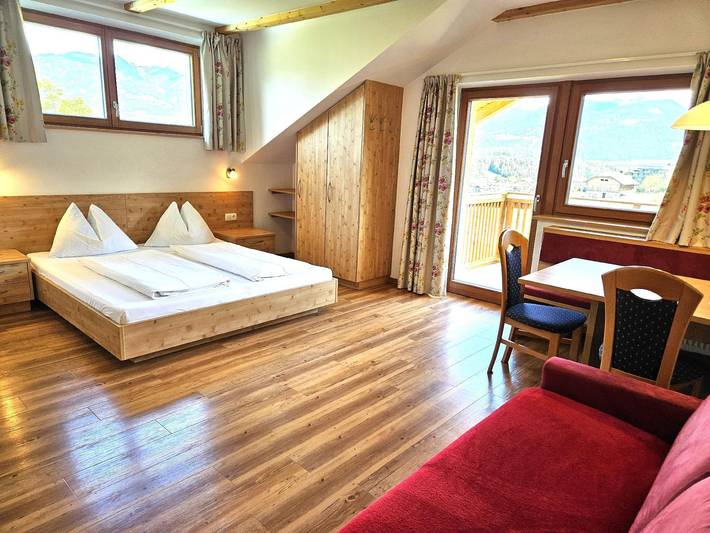 Agriturismo per 4 persone, con sauna e balcone nonché giardino in Dolomiti di Braies