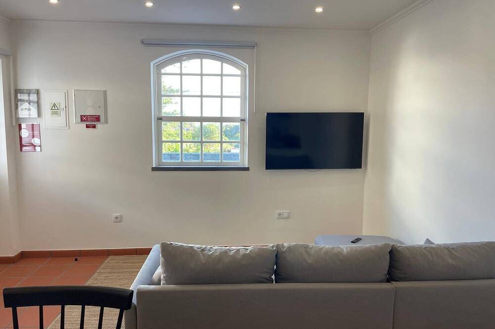 Apartamento entero, Apartamento Carpe Diem - Piso acogedor a 2 minutos del mar in Urzelina, São Jorge