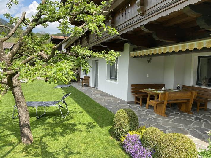 Ferienwohnung für 7 Personen, mit Terrasse und Garten sowie Seeblick und Ausblick in Thiersee - 2