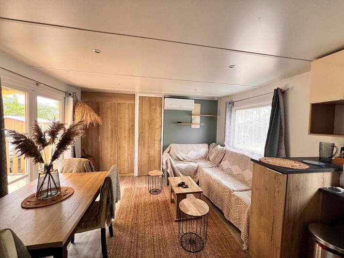 Camping pour 6 personnes, avec piscine et jardin ainsi que sauna et jacuzzi dans Claouey - 2