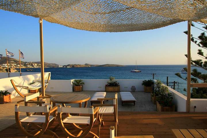 Hôtel pour 2 personnes, avec terrasse et vue dans Finikas