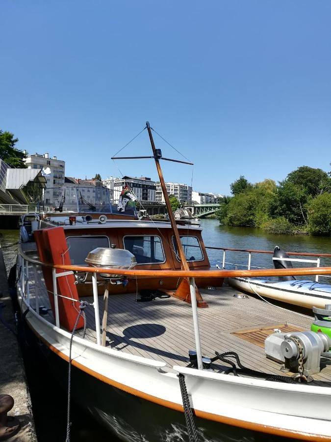 Bateau pour 6 personnes, avec terrasse ainsi que jardin et vue dans les Pays de la Loire