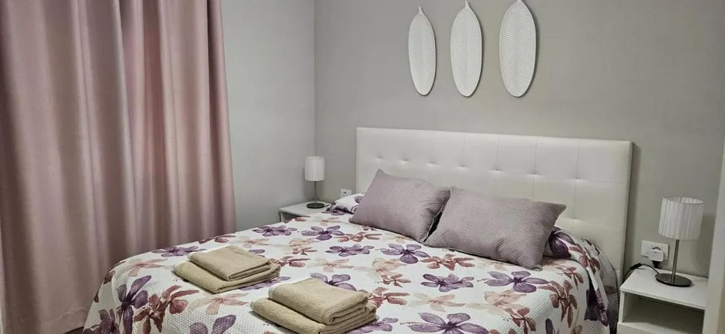 Apartamento de vacaciones para 2 personas, con piscina además de vistas y jardín - 1