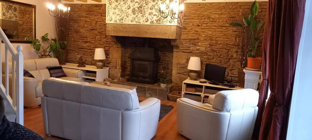 Location de vacances pour 6 personnes, avec vue et jardin, animaux acceptés à Fougerolles-du-Plessis - 2