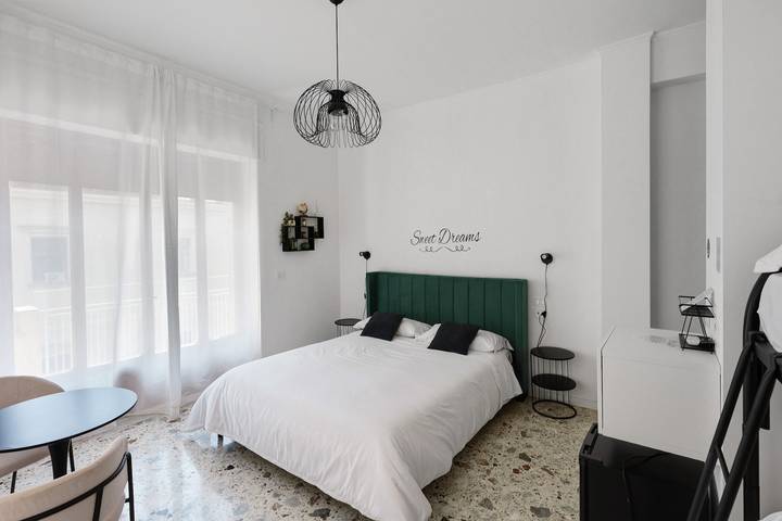 Ferienwohnung für 3 Personen, mit Balkon in Salerno