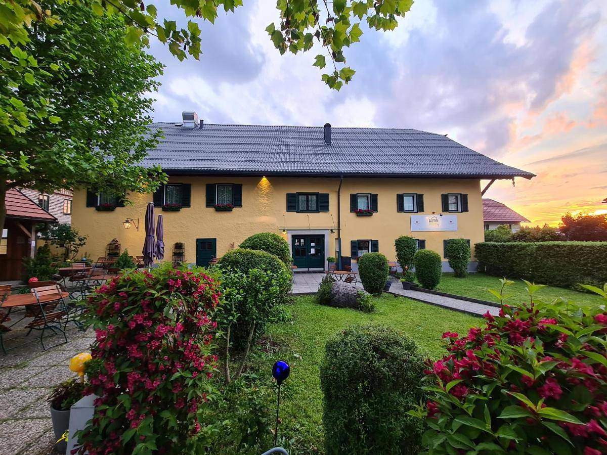 Gasthof zur Strass in Eugendorf, Bezirk Salzburg-Umgebung