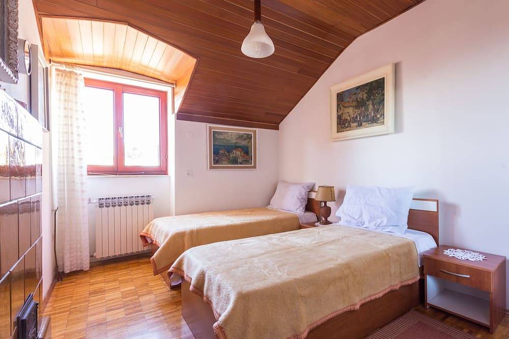 Entire apartment, Charming home with a beautiful sea view in Dubrovnik, Grad Dubrovnik