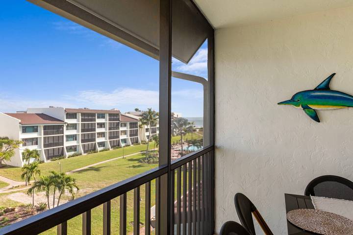 Vacation rental for 5 people, with balcony and pool in Sanibel