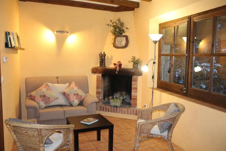 Casa rural para 4 personas, con vistas y jardín, Familias con niños en Conca de Barberà - 2