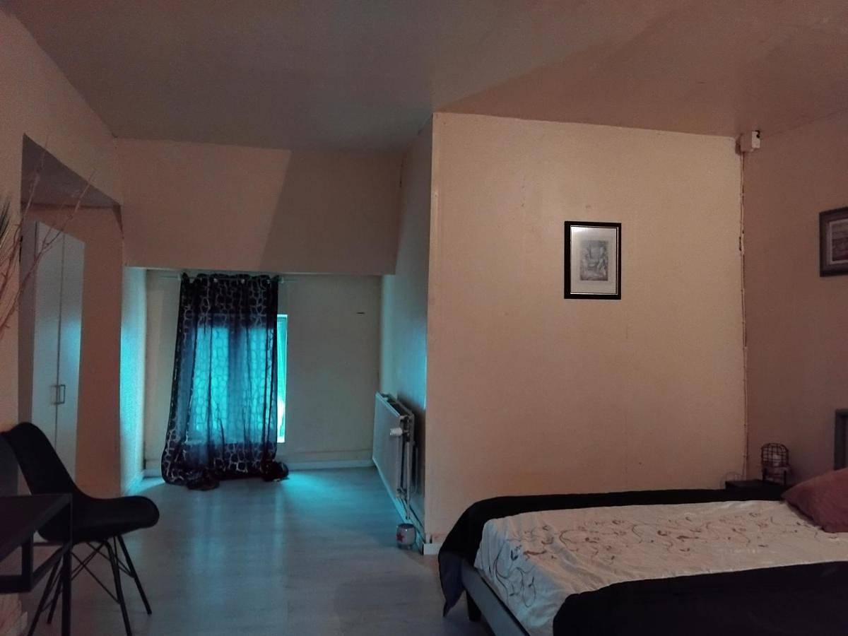Appartement entier, One-Bedroom Apartment in Tournai, Hainaut