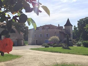 Gîte pour 15 personnes, avec terrasse et jardin à Saint-Cyprien (Lot)