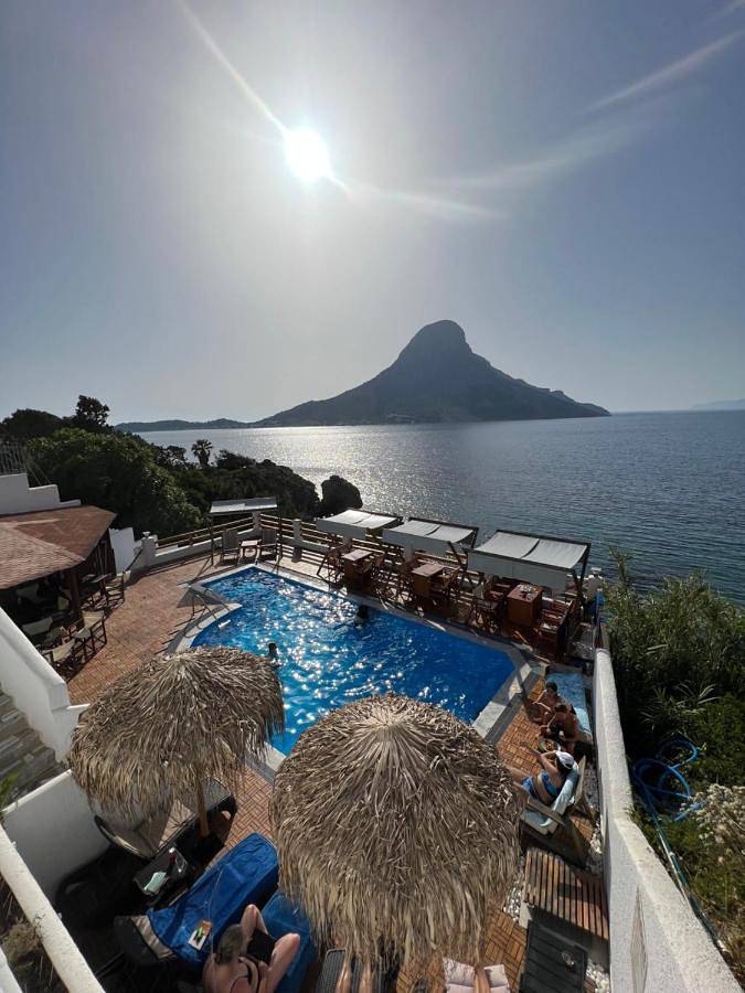 Appartement de vacances pour 3 personnes, avec vue ainsi que piscine et jardin