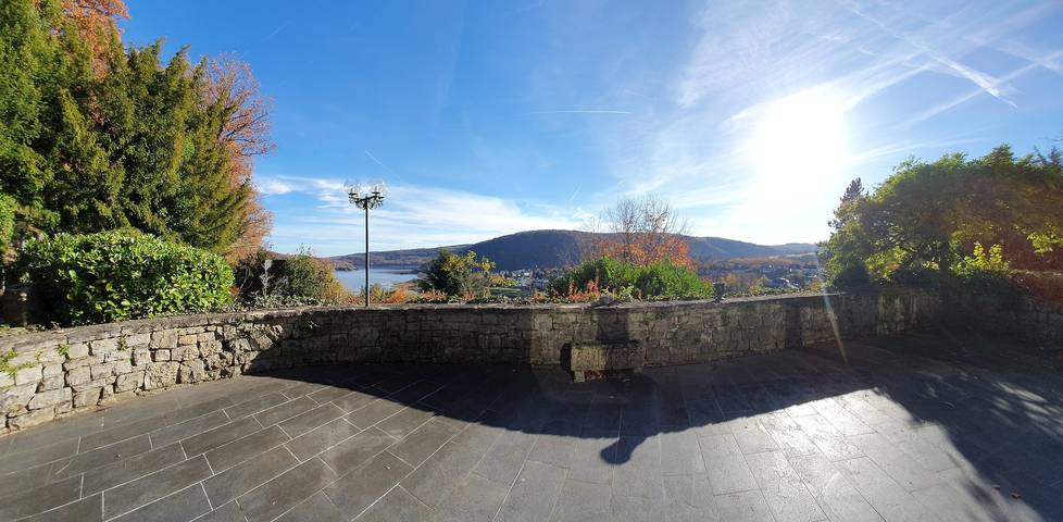 Ferienhaus für 7 Personen, mit Terrasse und Garten sowie Ausblick und Seeblick in der Eifel - 2