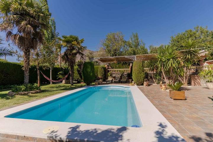Casa rural para 7 personas, con jardín además de vistas y piscina, Se admiten mascotas en Valle de Lecrín - 3