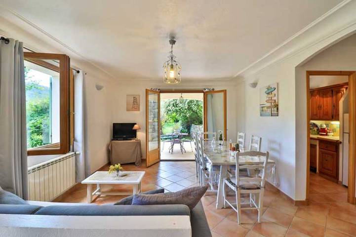 Gîte pour 4 personnes, avec jardin et terrasse à Le Bar-sur-Loup