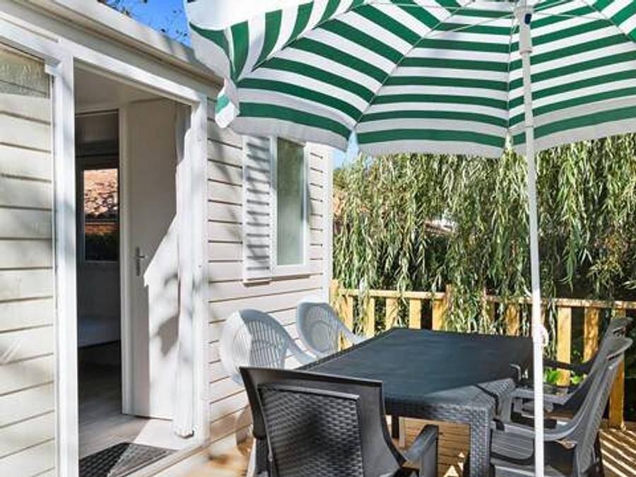 Camping Le Chêne Gris - Mobilhome 4 personas - Confort | 2 Dormitorios | 4 Pers. | Terraza, elevada, no cubierta | Aire acondicionado in Faremoutiers, Sena y Marne