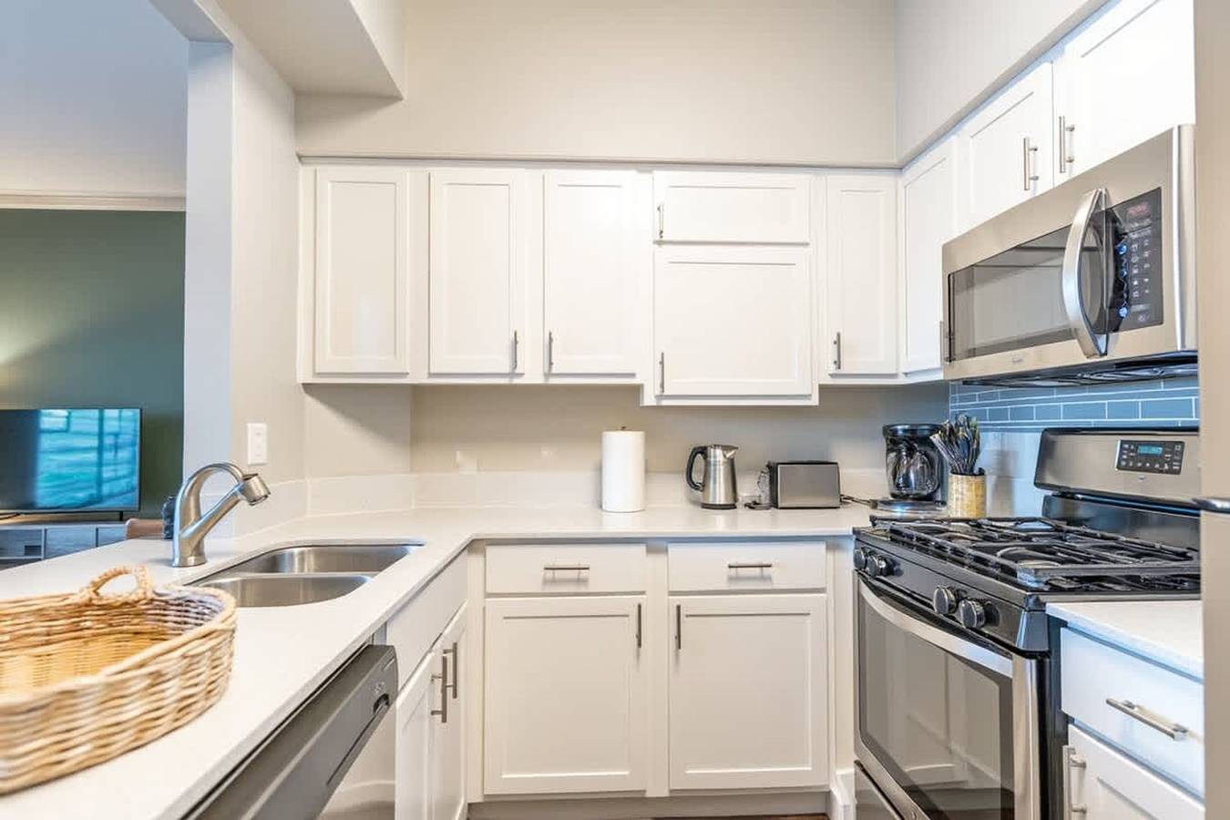 Apartamento entero, Boulevard Stays Tranquil 1Br King Suite Pool  Parking Gym 03 in Condado de Travis