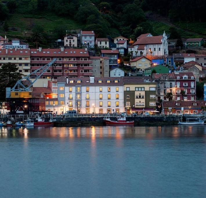 Apartamento para 5 personas, con vistas y terraza en Muros de Nalón