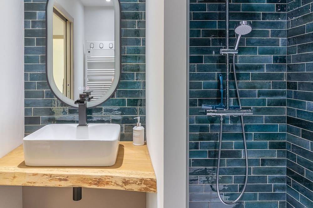 Casa Vacacional Renovada en la Isla Fluvial de Chalonnes, Terraza, Bbq, Bicicletas Disponibles in Chalonnes-sur-Loire, Valle del Loira