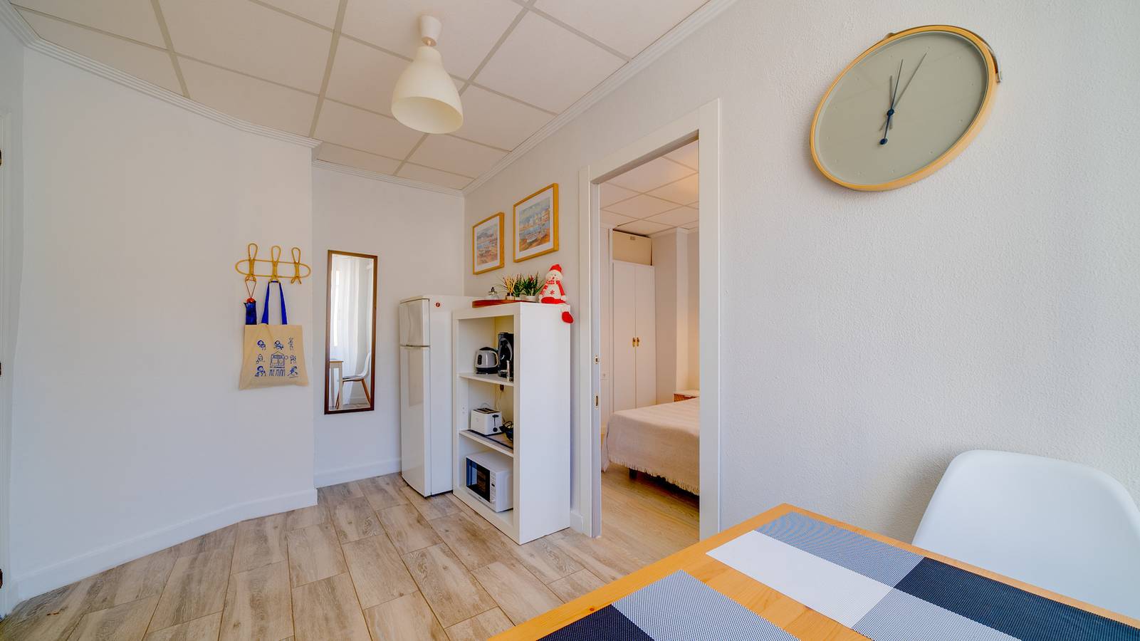 Gehele studio, Studio voor 2 personen in Raval Roig, Alicante