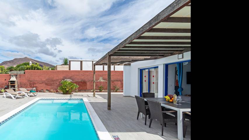 Ferienhaus für 6 Personen, mit Terrasse und Garten sowie Pool in Playa Blanca - 3