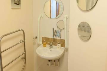 Log Cabin for 2 People in Ballater, Aberdeenshire, Photo 2