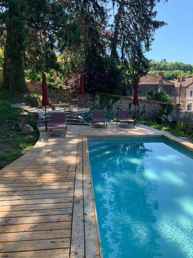 Gîte pour 2 personnes, avec piscine et jardin ainsi que balcon et vue à Thizy-les-Bourgs - 4