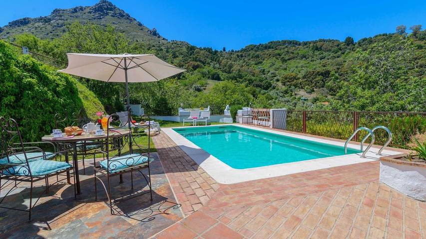 Finca für 6 Personen, mit Balkon/Terrasse und Pool in Los Alcornocales - 2