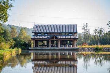 Location de vacances pour 8 personnes, avec terrasse et jardin à Trois-Ponts