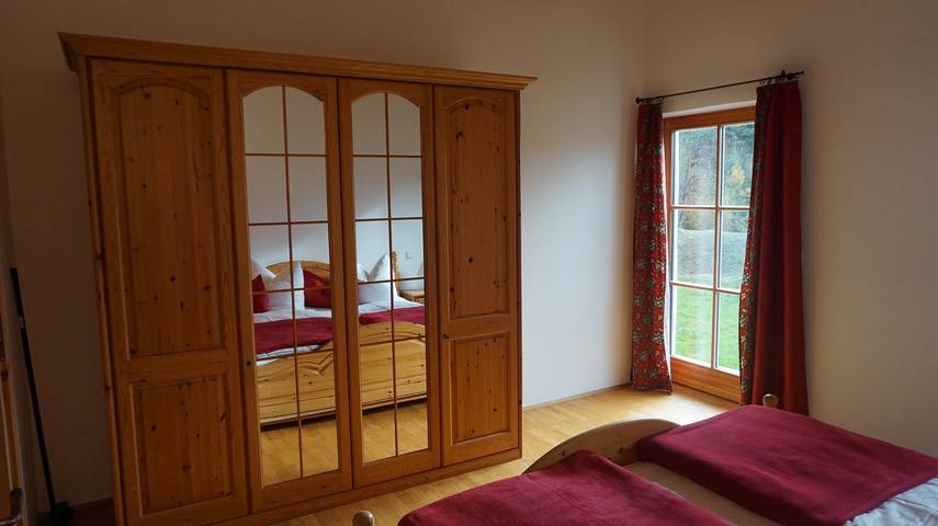 Ganze Ferienwohnung, Hölzlhof - Ferienwohnung Waldblick, 60 qm, bis 4 Personen in Amerang, Landkreis Rosenheim
