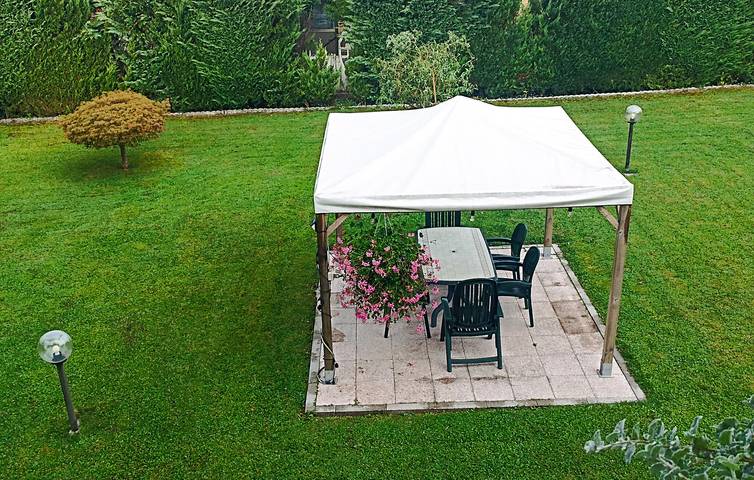 Appartamento intero, Appartamento con terrazza recintata e cucina vicino a Torrente in Enemonzo, Prealpi Carniche