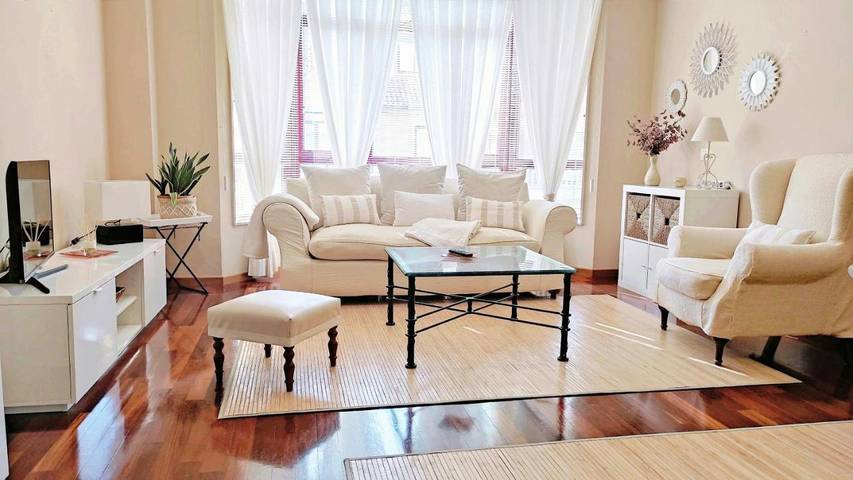 Apartamento de vacaciones para 7 personas, con jardín y vistas - 1