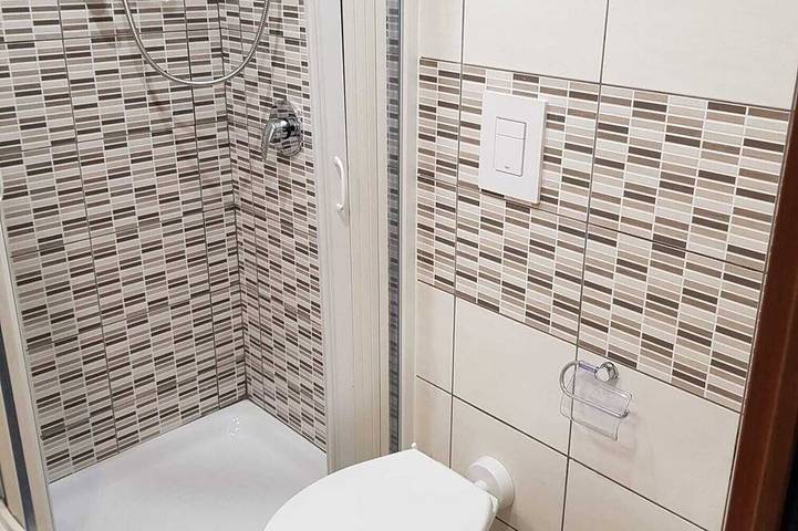 Appartement entier, Newly renovated furnished studio apartment in the Center of funds Lt in Fondi, Province de Latina