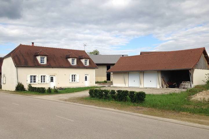 Location de vacances pour 8 personnes, avec Terrasse à Roffey