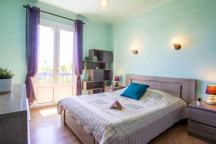 Location de vacances pour 8 personnes, avec jardin ainsi que terrasse et piscine, animaux acceptés à Arcangues - 2