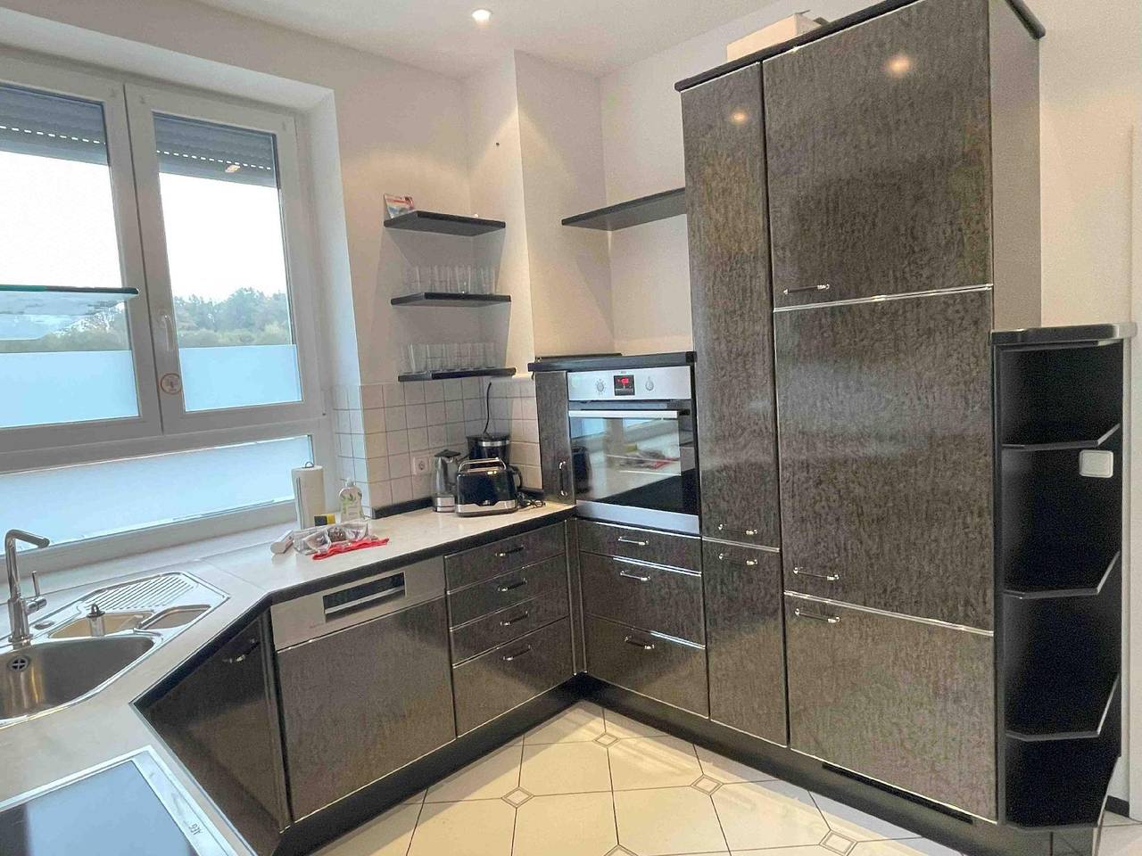 Ganze Ferienwohnung, R111 Große Moderne Monteurwohnung in Regensburg, Ostbayern