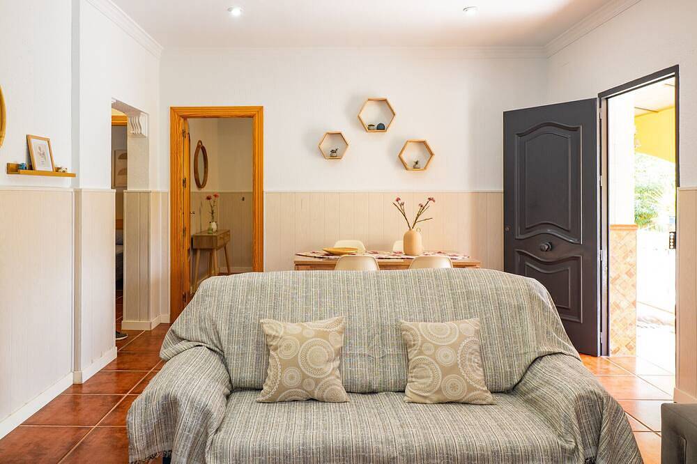 Cubo's Finca Megan / privater Pool / kostenloses Wlan / Klimaanlage in Alhaurín de la Torre, Costa del Sol