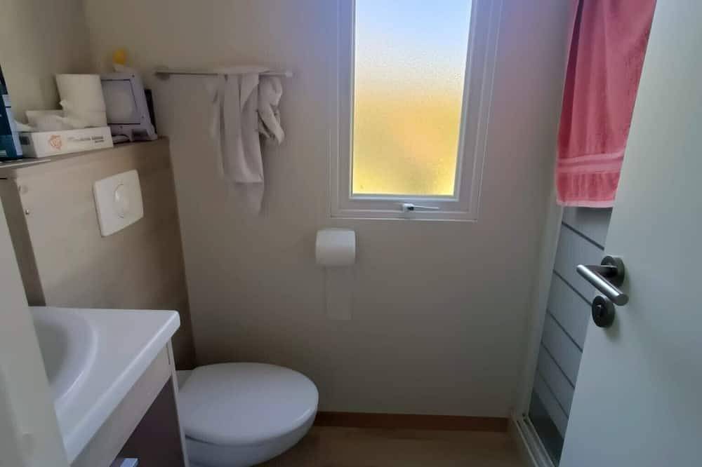 Mobil-home « Maison sur terrain de loisir » avec terrasse et jardin in Erdeven, Côte des Mégalithes