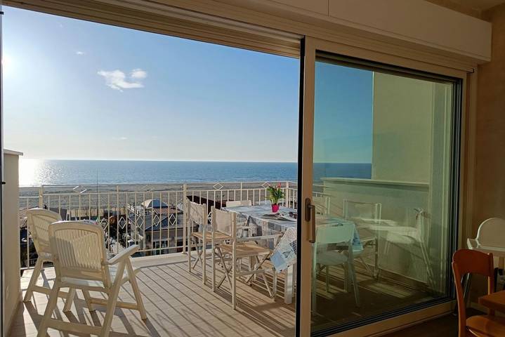 Ferienwohnung für 4 Personen, mit Balkon/Terrasse und Meerblick in Lido di Camaiore - 2