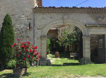 Gîte pour 6 personnes, avec terrasse et jacuzzi ainsi que jardin et sauna à Montbrison-sur-Lez