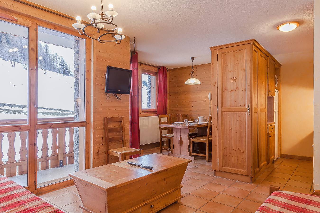 Entire apartment, Les Balcons de Val Cenis Village in Lanslevillard, Saint-Jean-de-Maurienne region