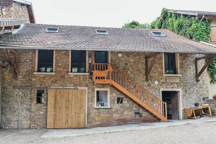 Maison de vacances pour 4 personnes, avec Jardin dans Auvergne-Rhône-Alpes - 2