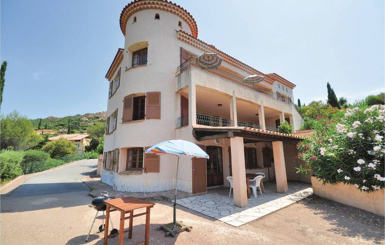 Gîte pour 3 personnes, avec jardin à Saint-Raphaël - 4