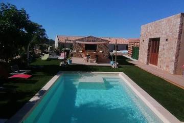 Chambre d’hôte pour 2 personnes, avec piscine ainsi que jardin et jacuzzi dans Haute-Corse