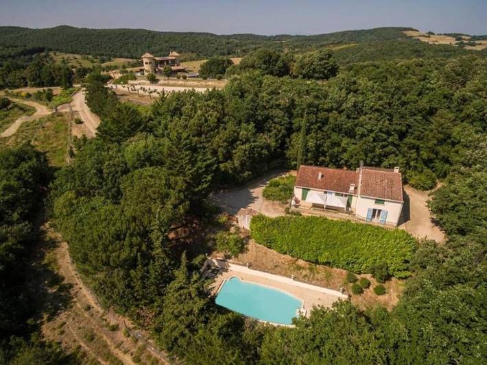 Maison de vacances pour 15 personnes, avec piscine ainsi que terrasse et vue, animaux acceptés