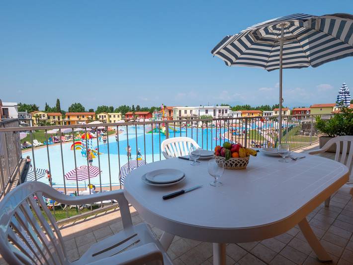 Ferienwohnung für 6 Personen, mit Balkon und Terrasse sowie Garten und Pool in Castelnuovo del Garda - 2