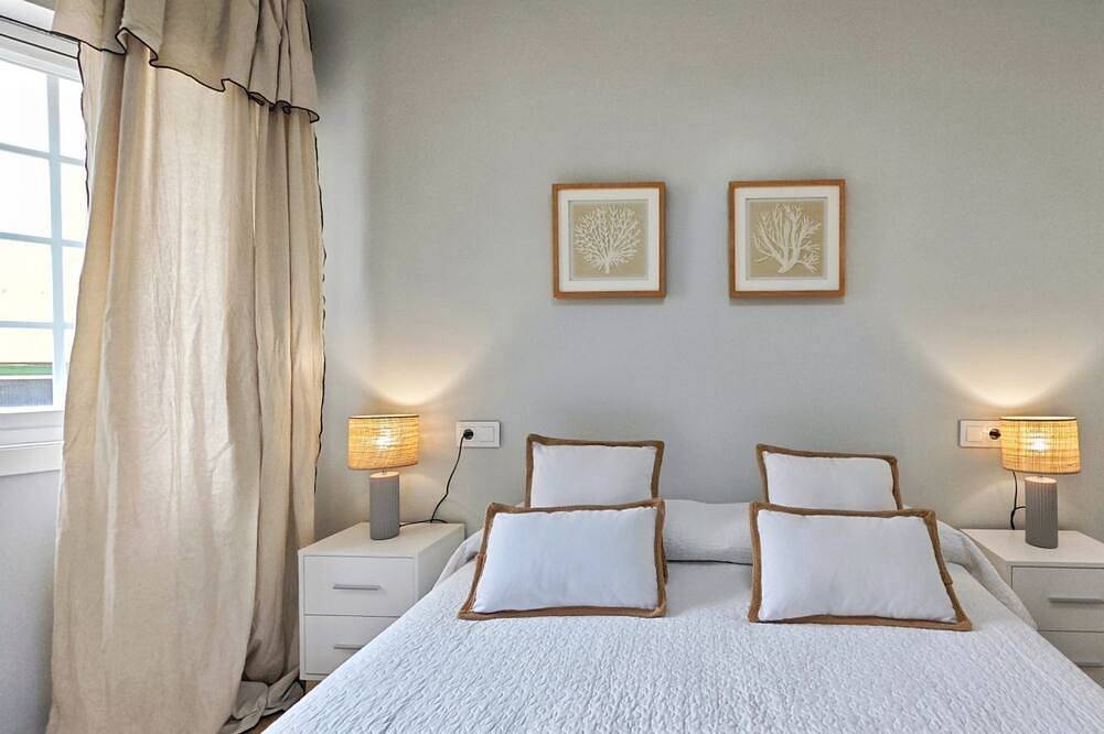 Ganze Wohnung, Desconectaengalicia Arenal 150m beach Baltar in Portonovo, Sanxenxo