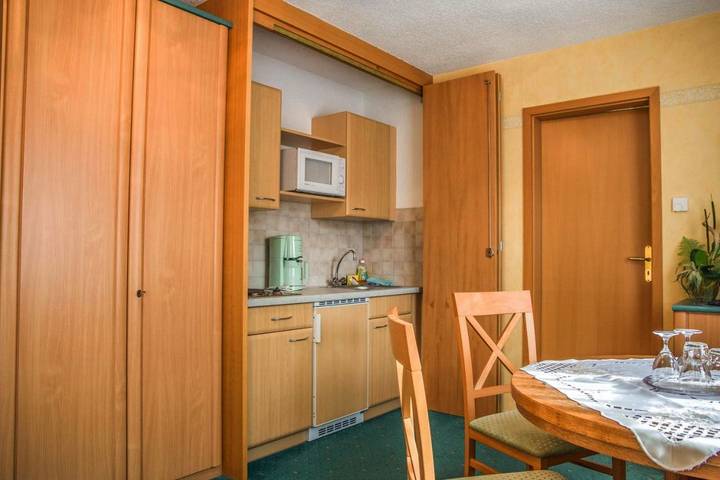 Ferienwohnung für 5 Personen, mit Ausblick und Pool sowie Sauna und Terrasse in Stolberg (Südharz) - 4