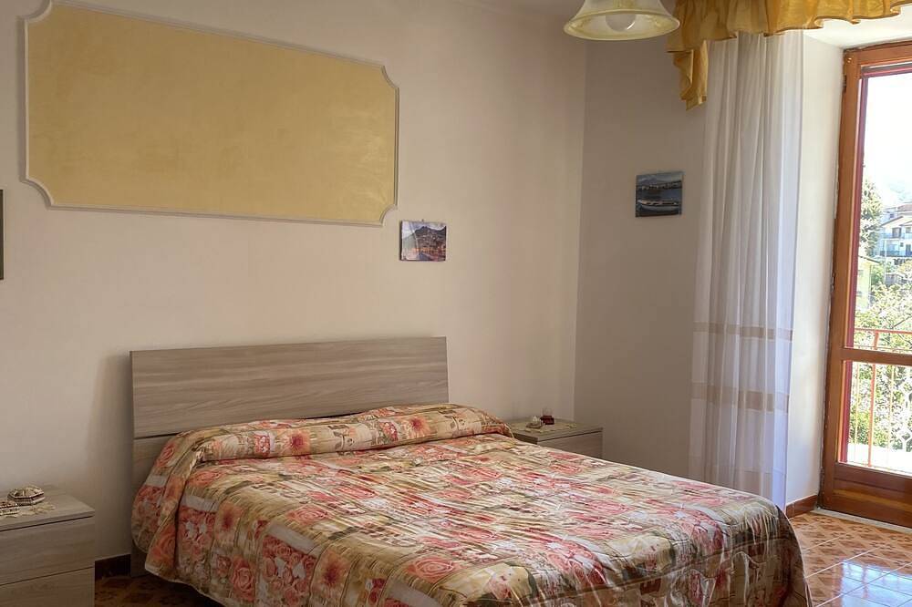 Apartamento entero, Casa Antonia-in a strategic area to visit the main attractions of Naples in Pimonte, Montes Lattari